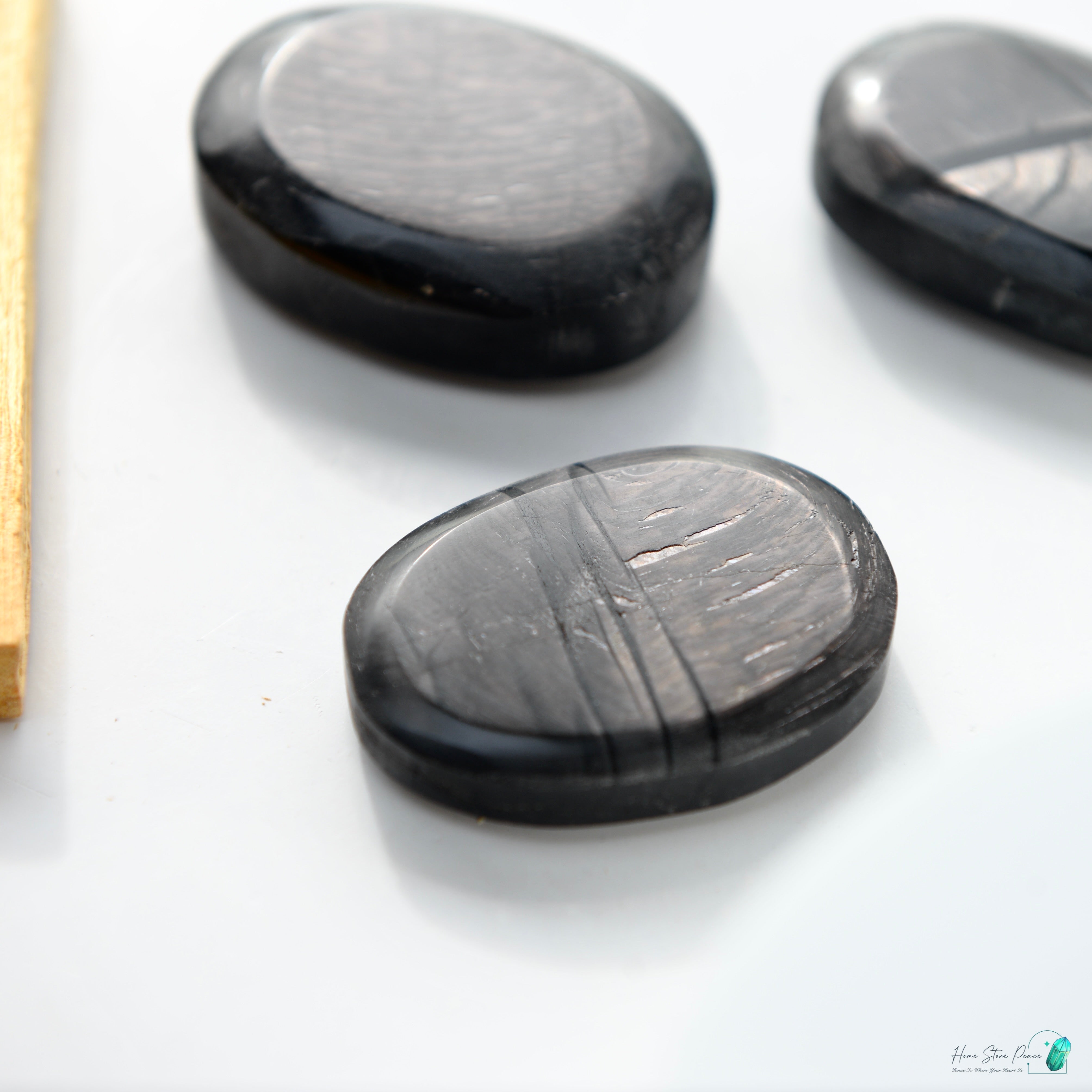 蘇輝石（金運石）手握り石 Hypersthene Palm Stone