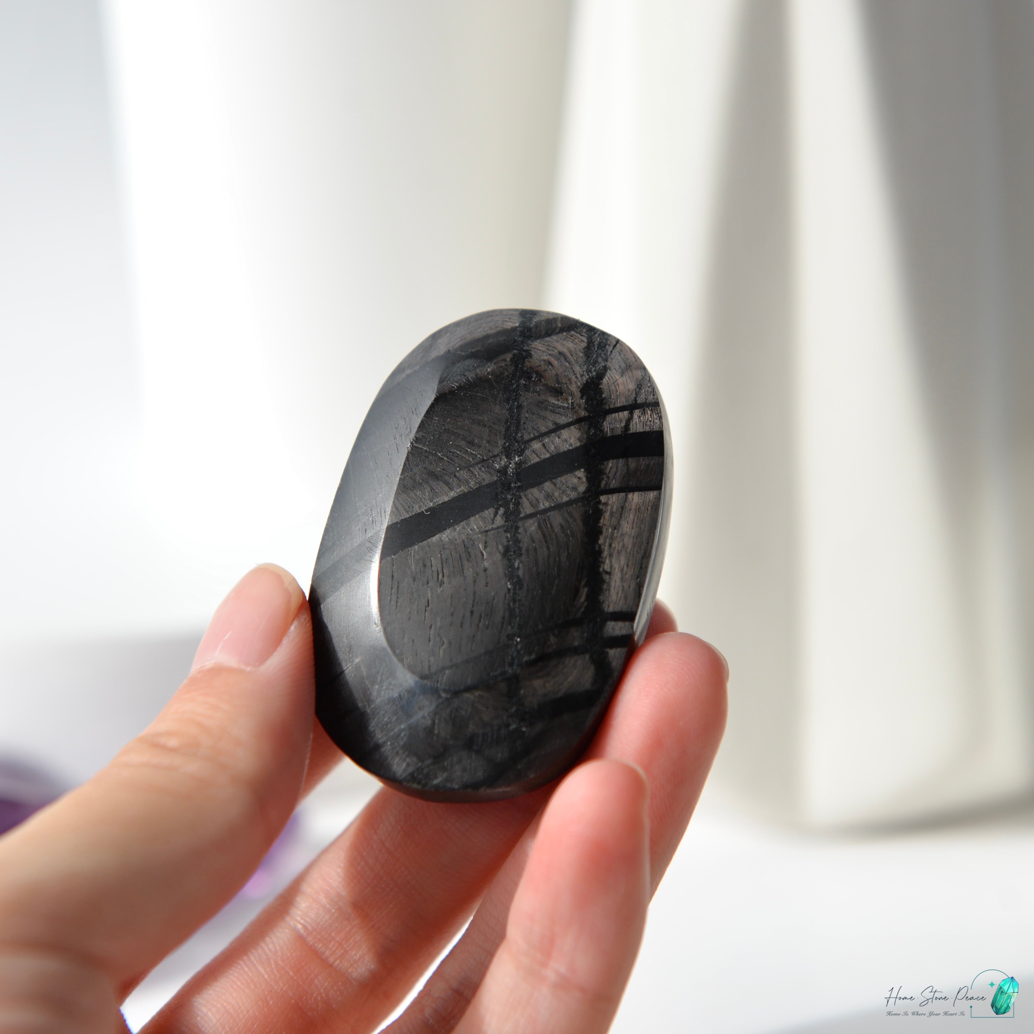 蘇輝石（金運石）手握り石 Hypersthene Palm Stone
