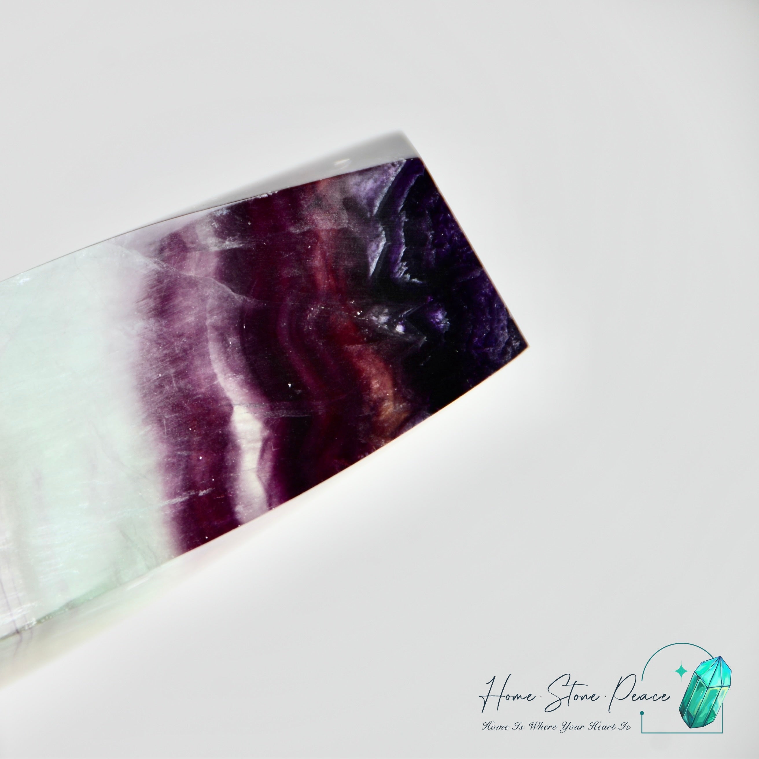 旋轉形螢石柱 Spiral Fluorite Tower