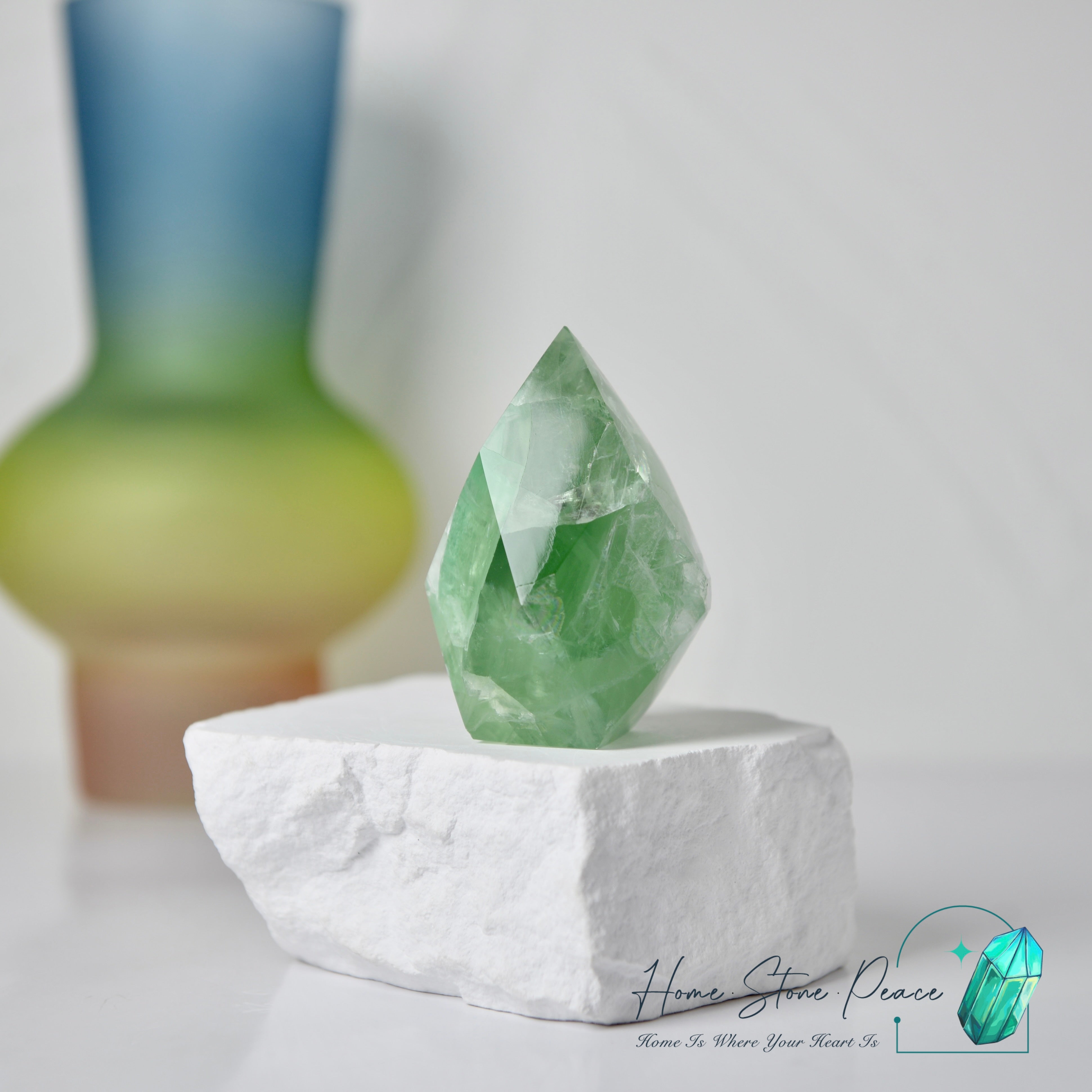 立體綠螢石擺設 Faceted Green Fluorite