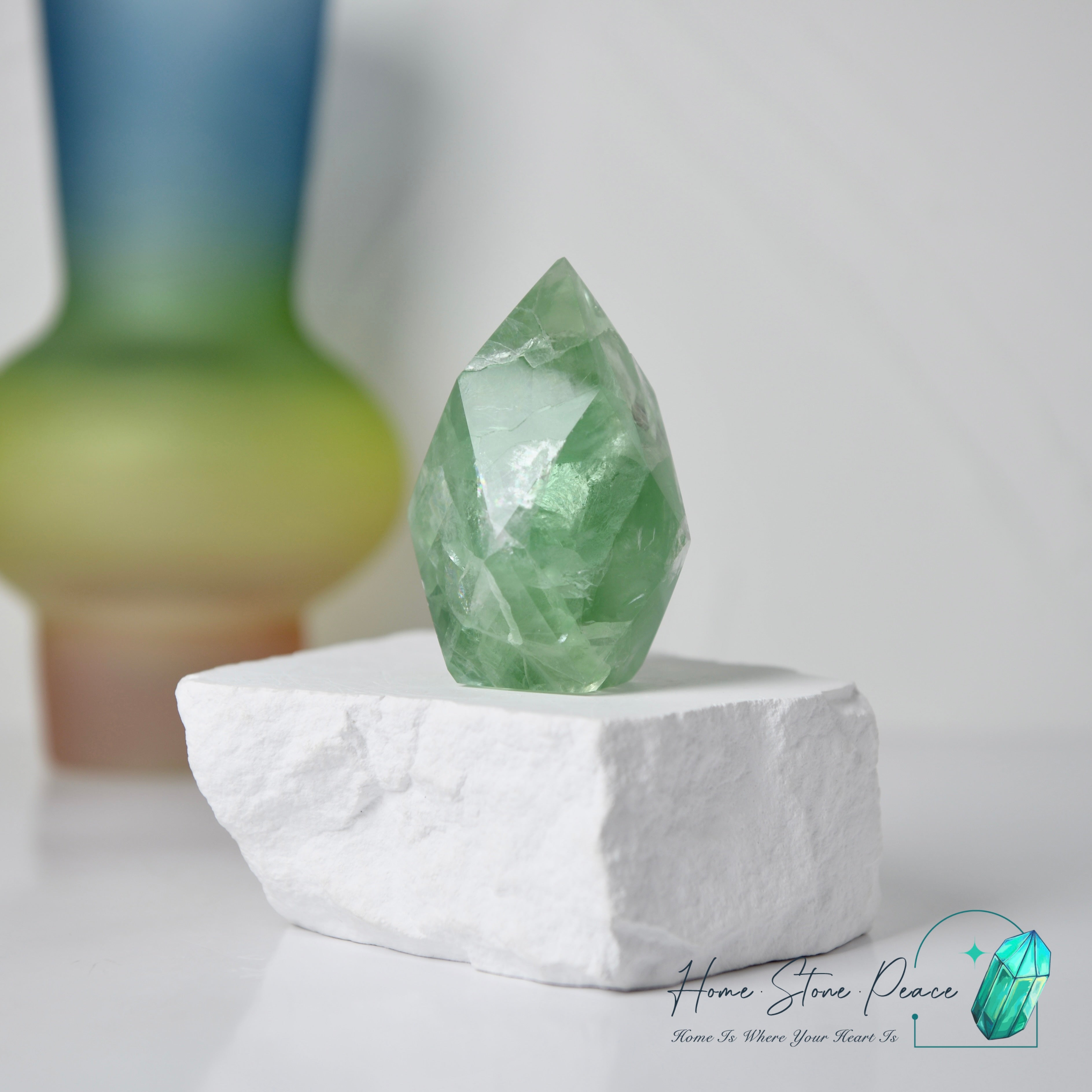 立體綠螢石擺設 Faceted Green Fluorite