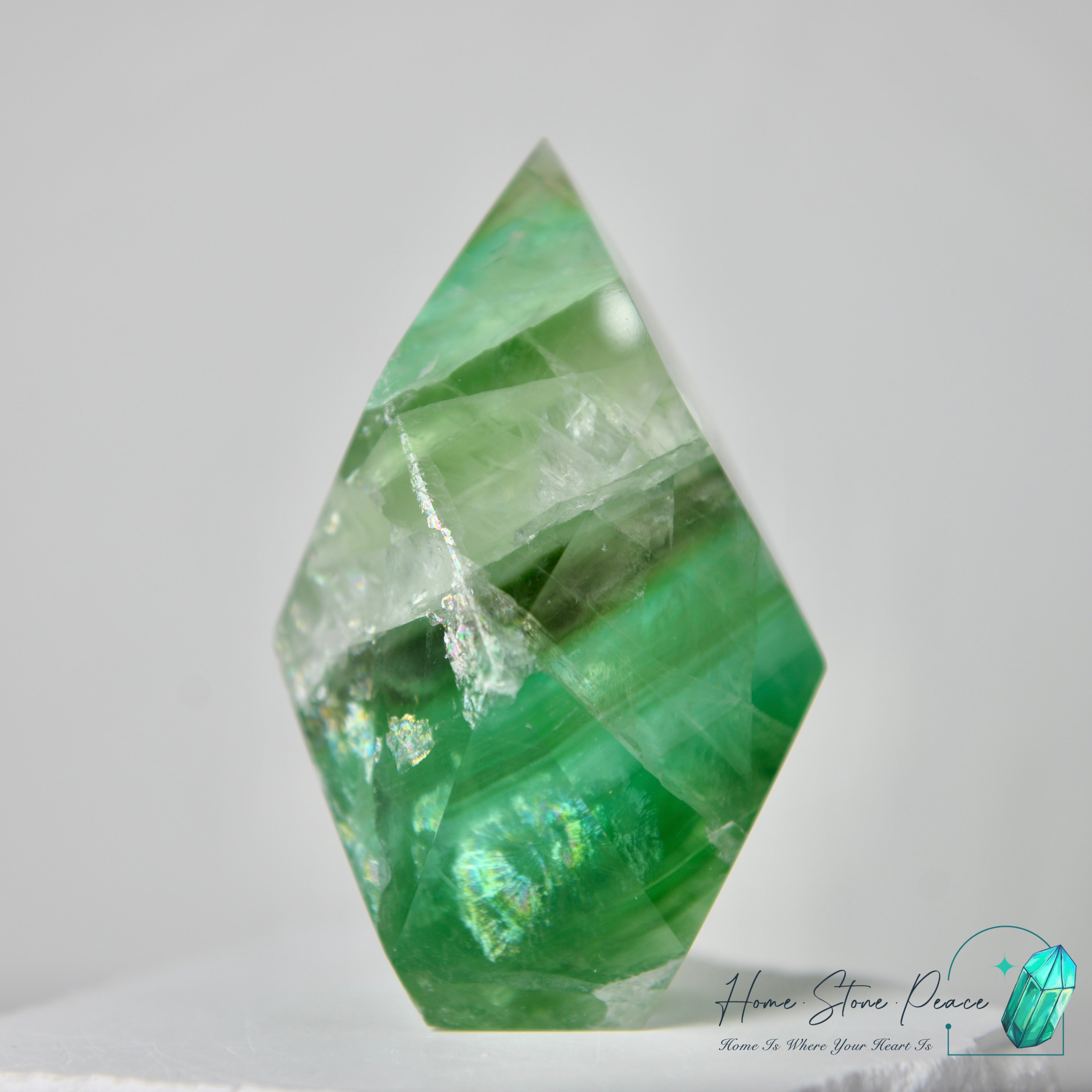 立體綠螢石擺設 Faceted Green Fluorite