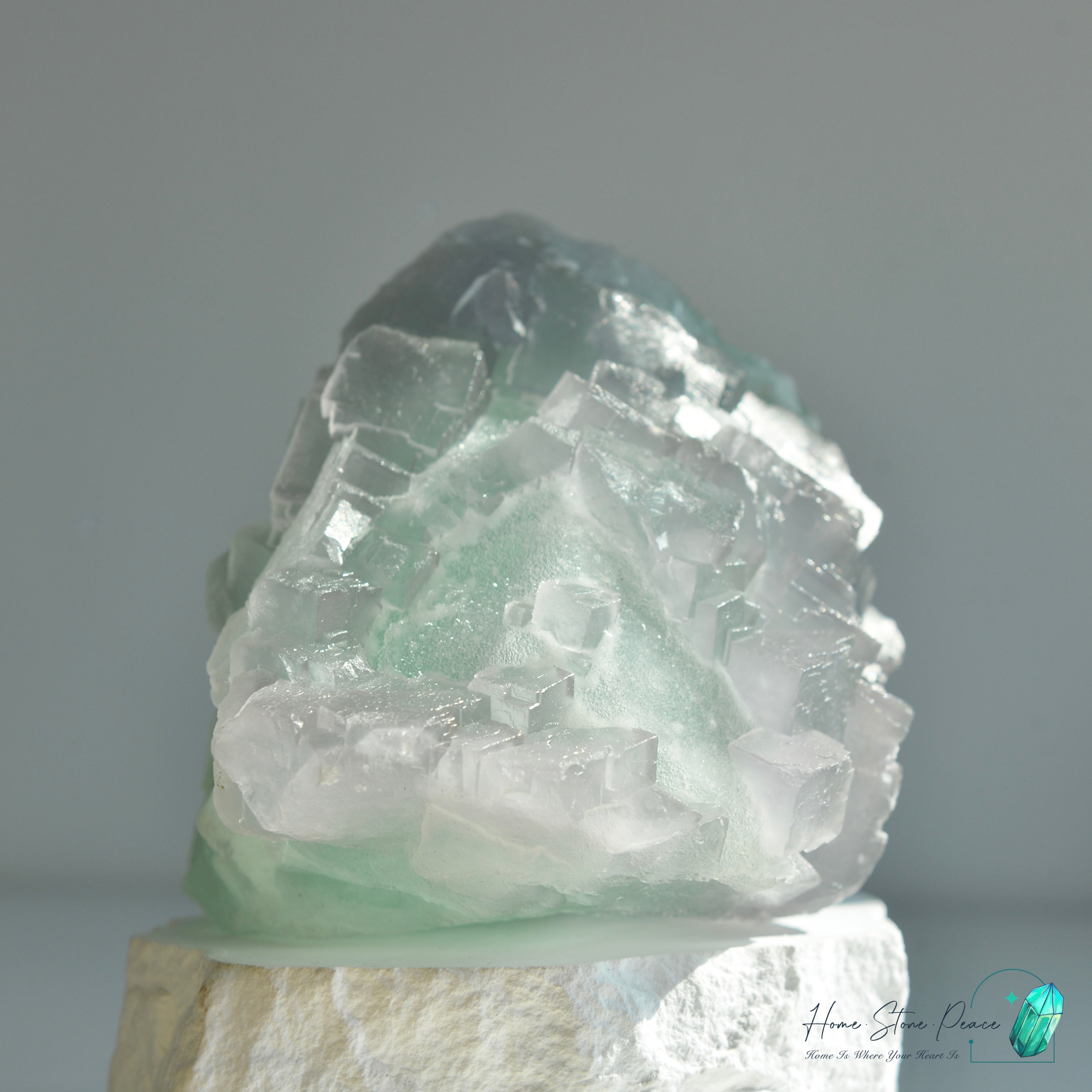 綠紫螢石小山丘連底座 Green and Purple Fluorite Mountain with Stand