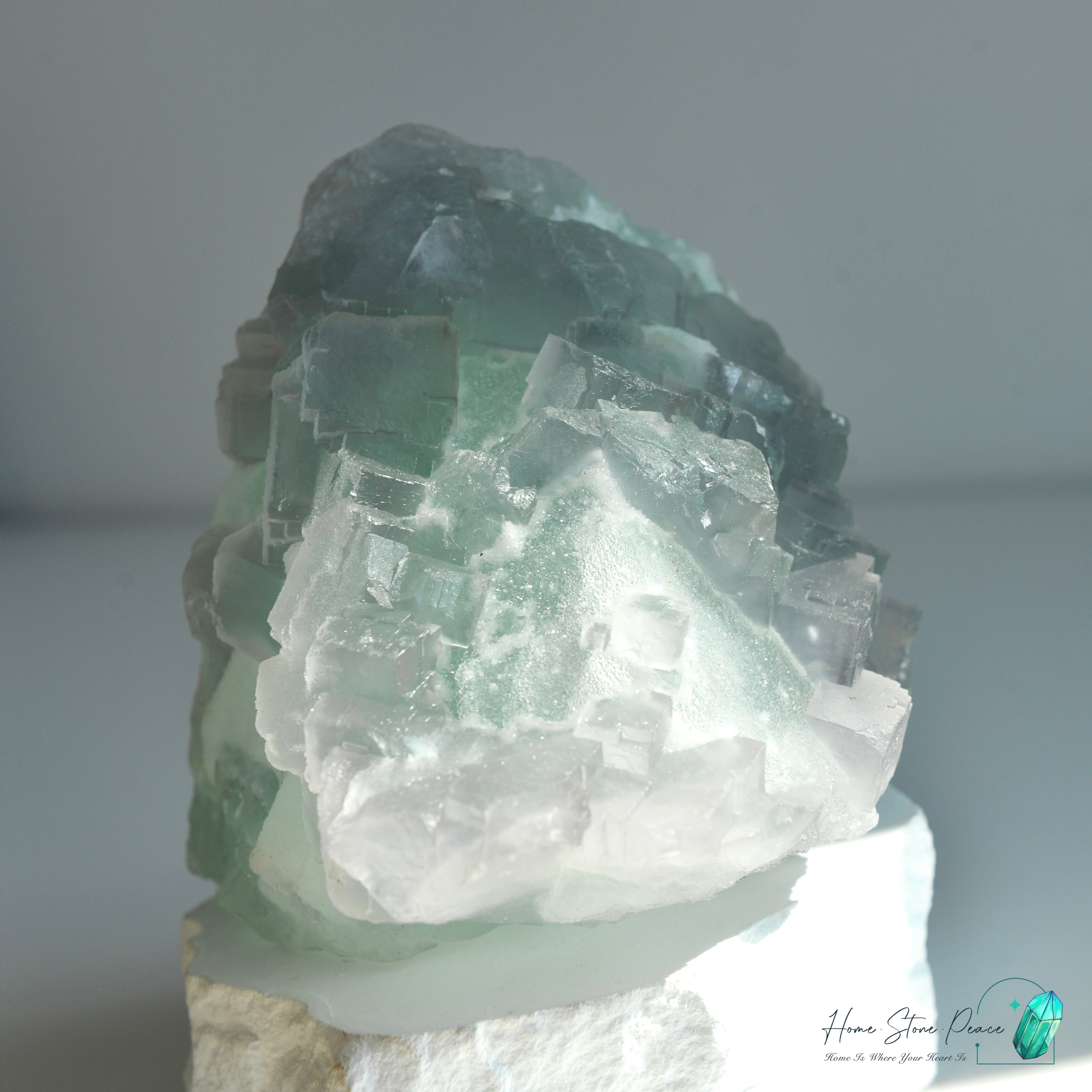 綠紫螢石小山丘連底座 Green and Purple Fluorite Mountain with Stand