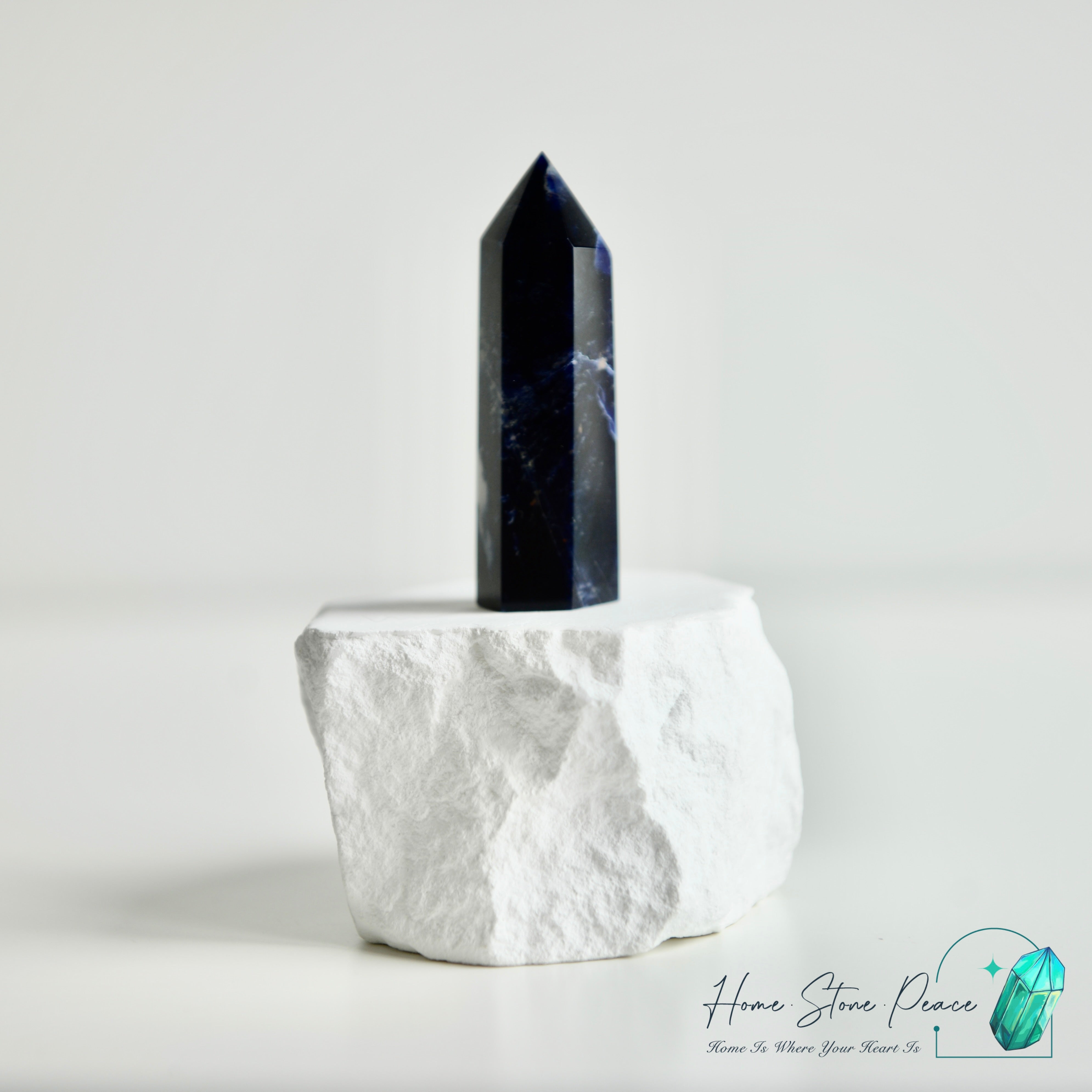 藍紋石柱 Sodalite Point