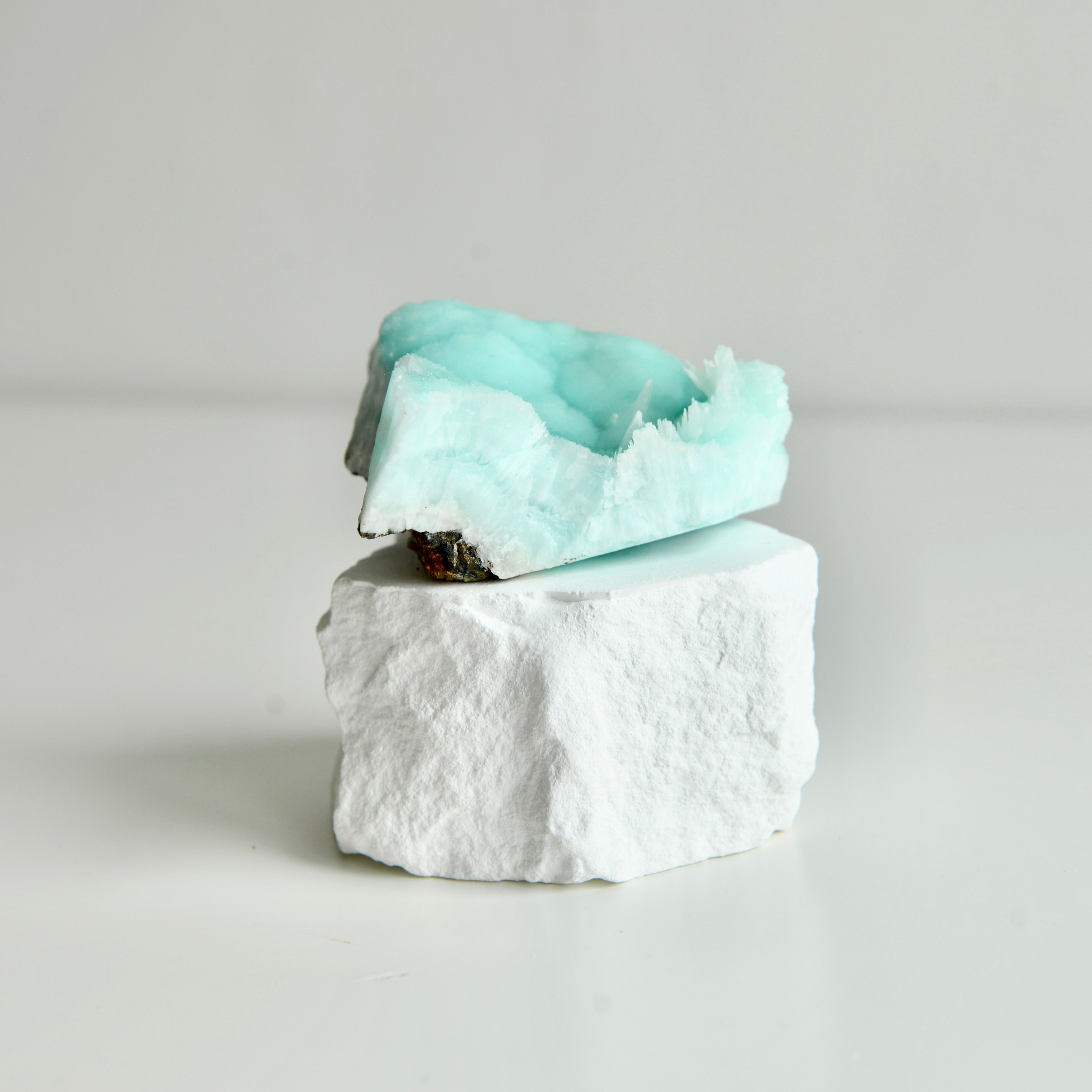 藍霰石 Blue Aragonite Cluster