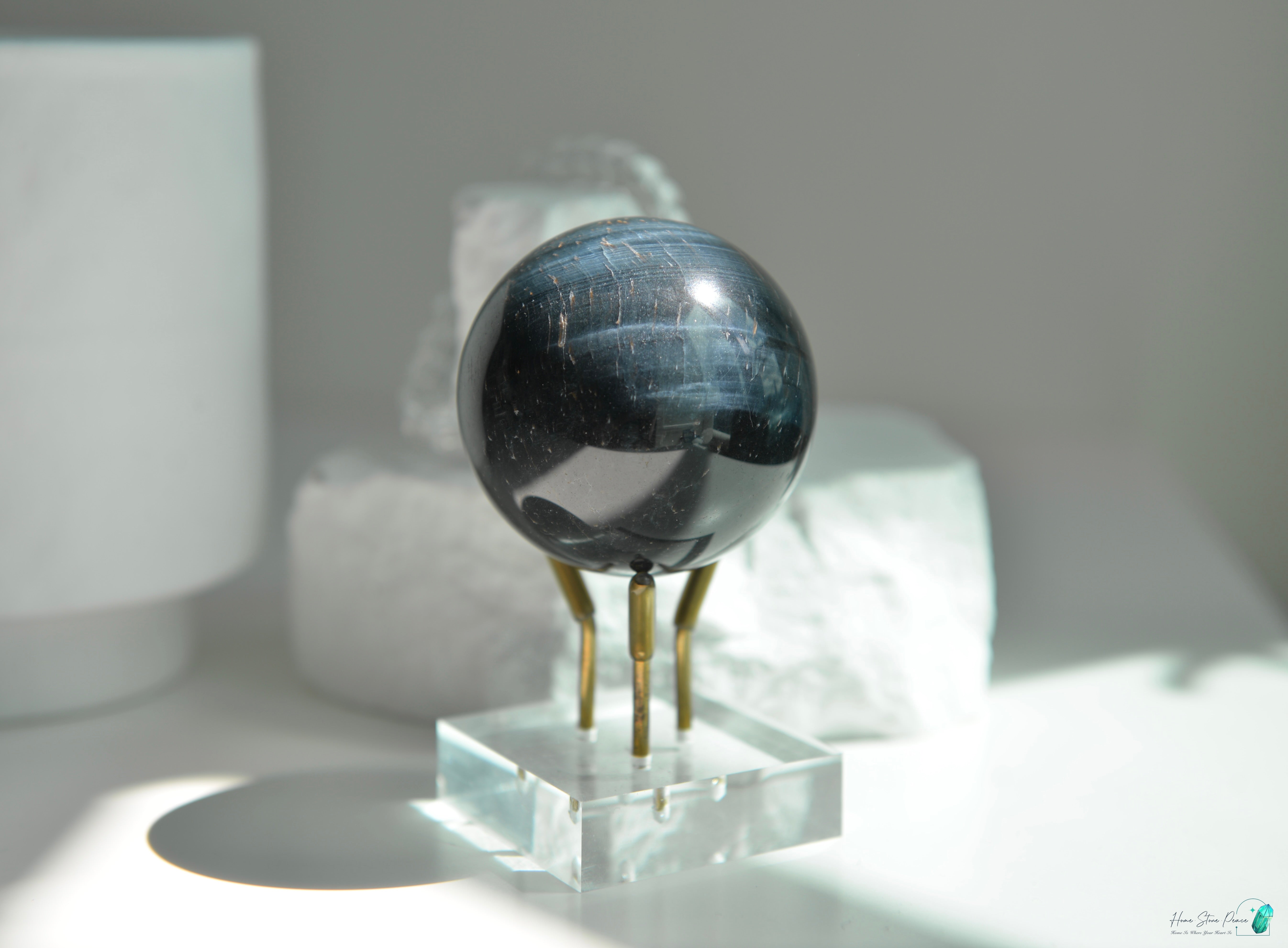 藍虎眼石球 Blue Tiger's Eye Sphere