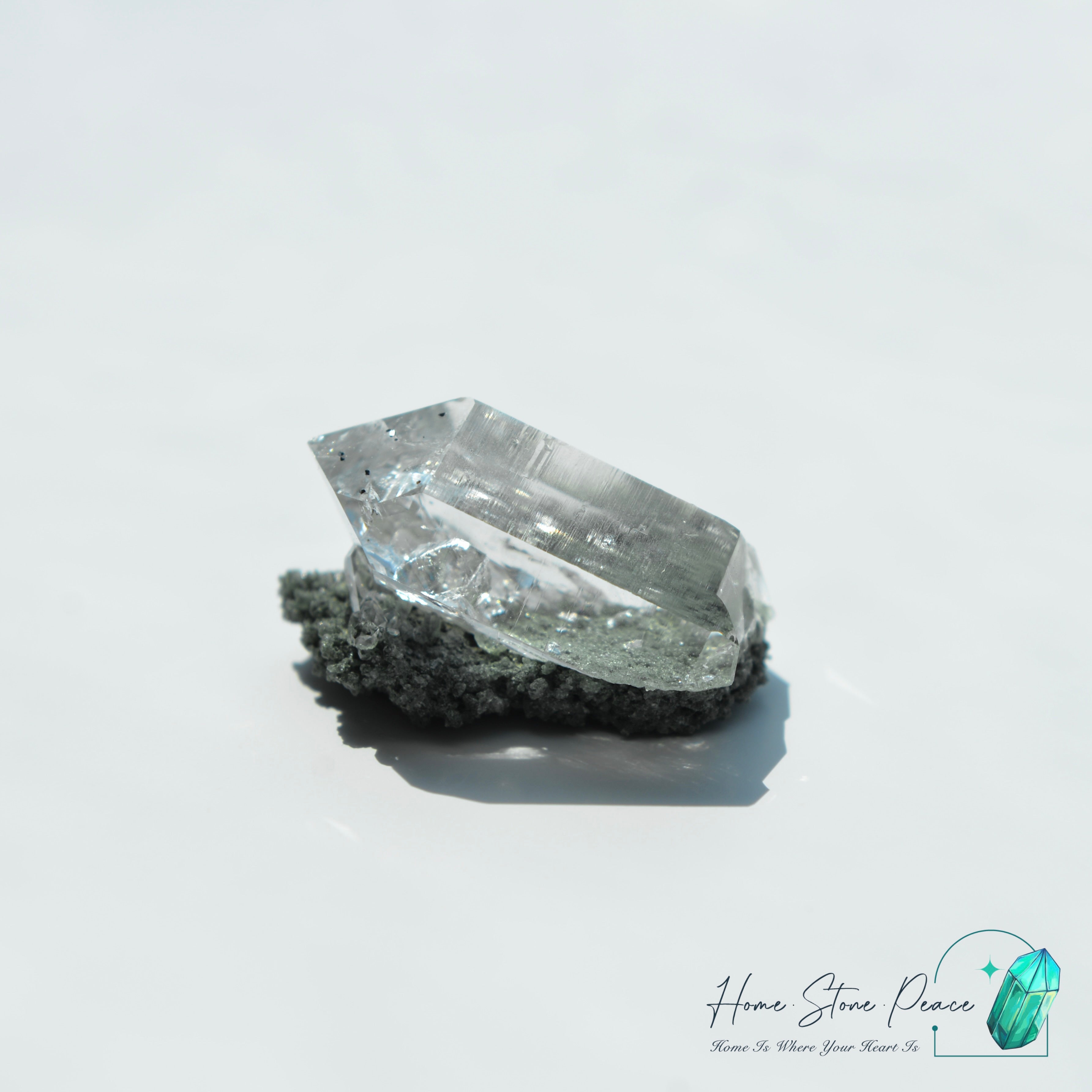 <tc>グリーンファントム入りヒマラヤ水晶（クローライト）</tc>