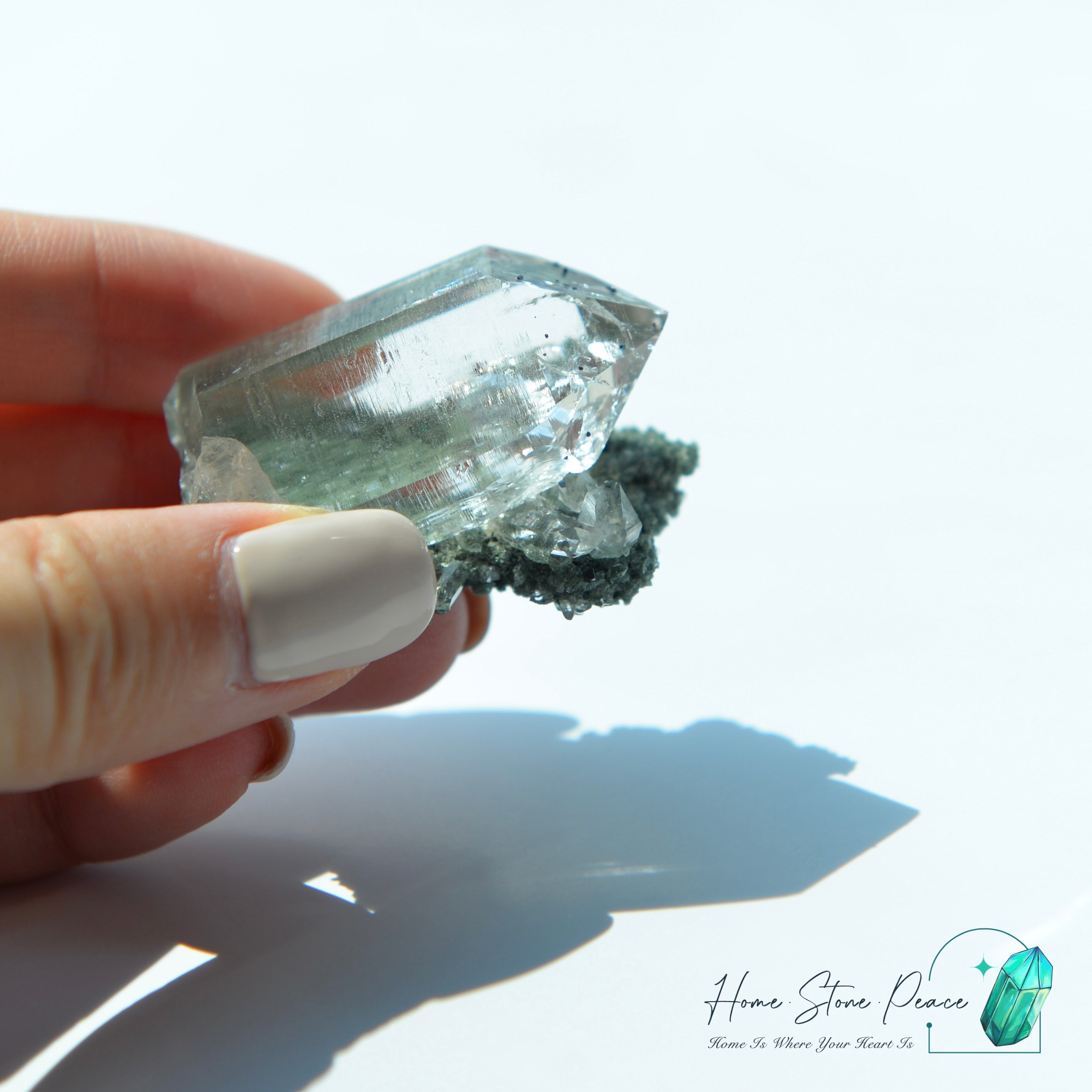 グリーンファントム入りヒマラヤ水晶（クローライト）