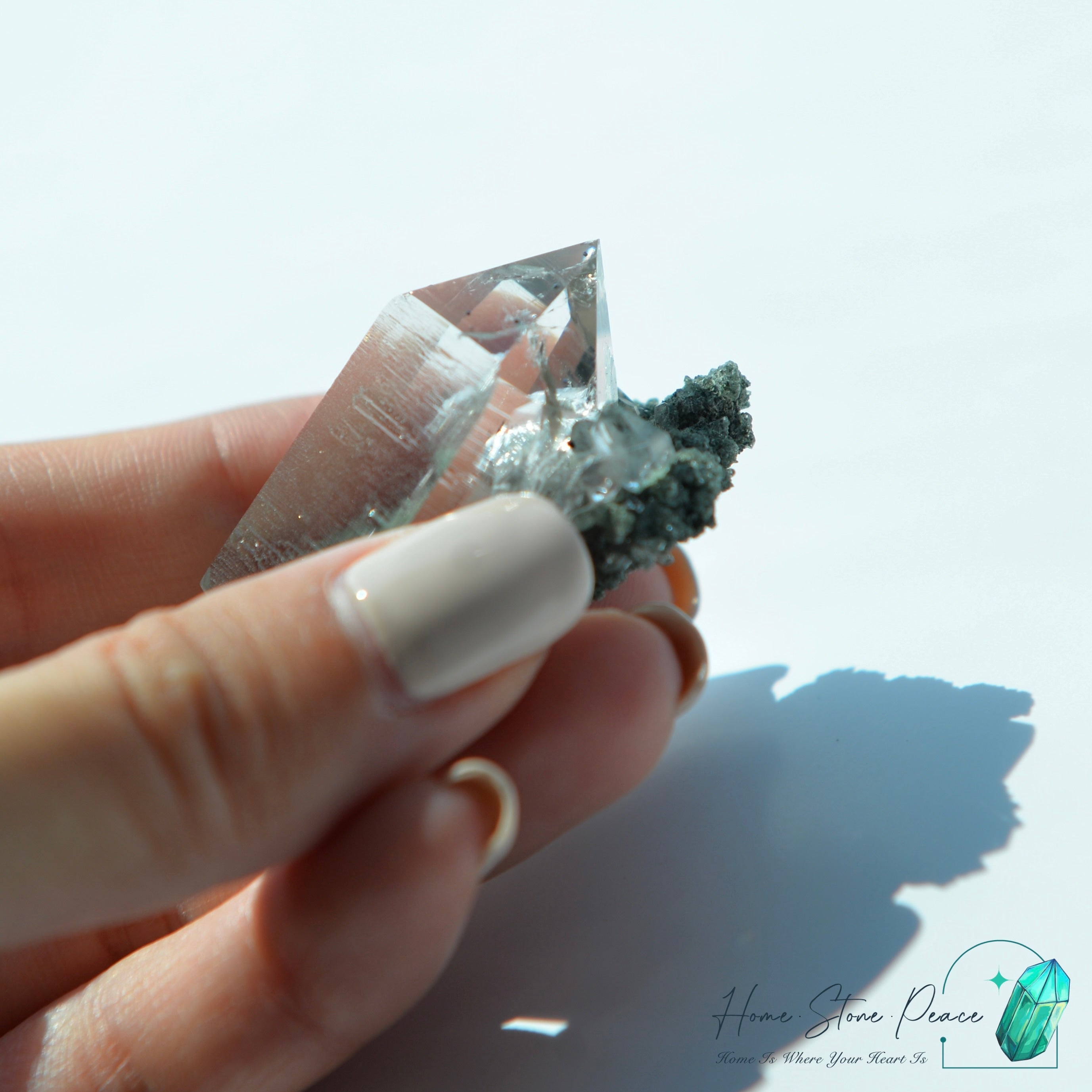 グリーンファントム入りヒマラヤ水晶（クローライト）