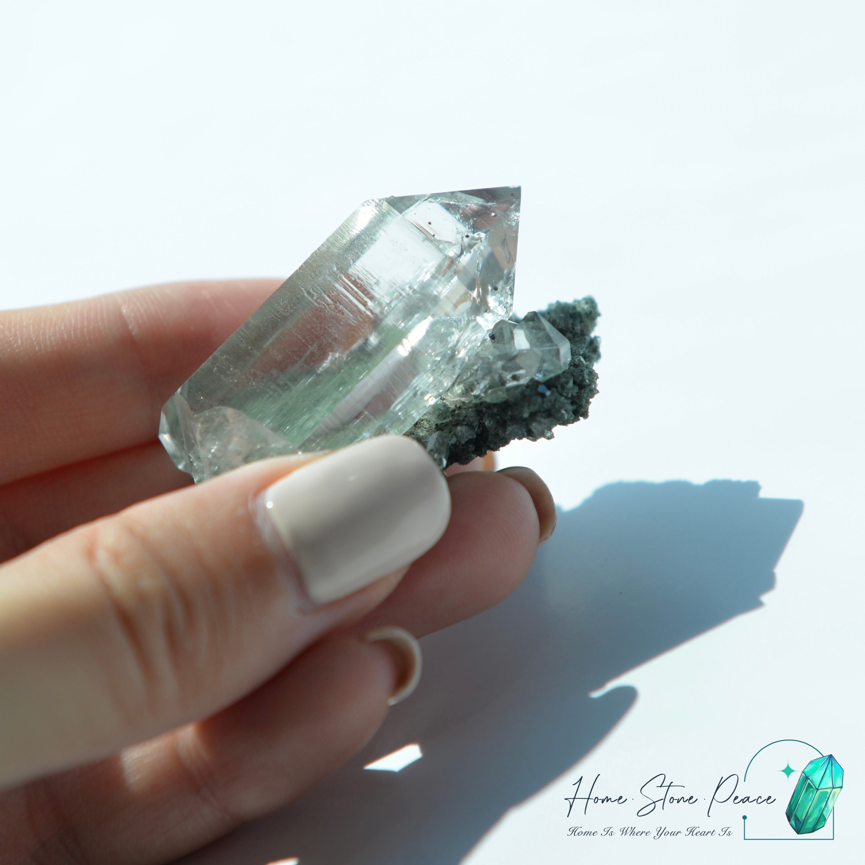 グリーンファントム入りヒマラヤ水晶（クローライト）