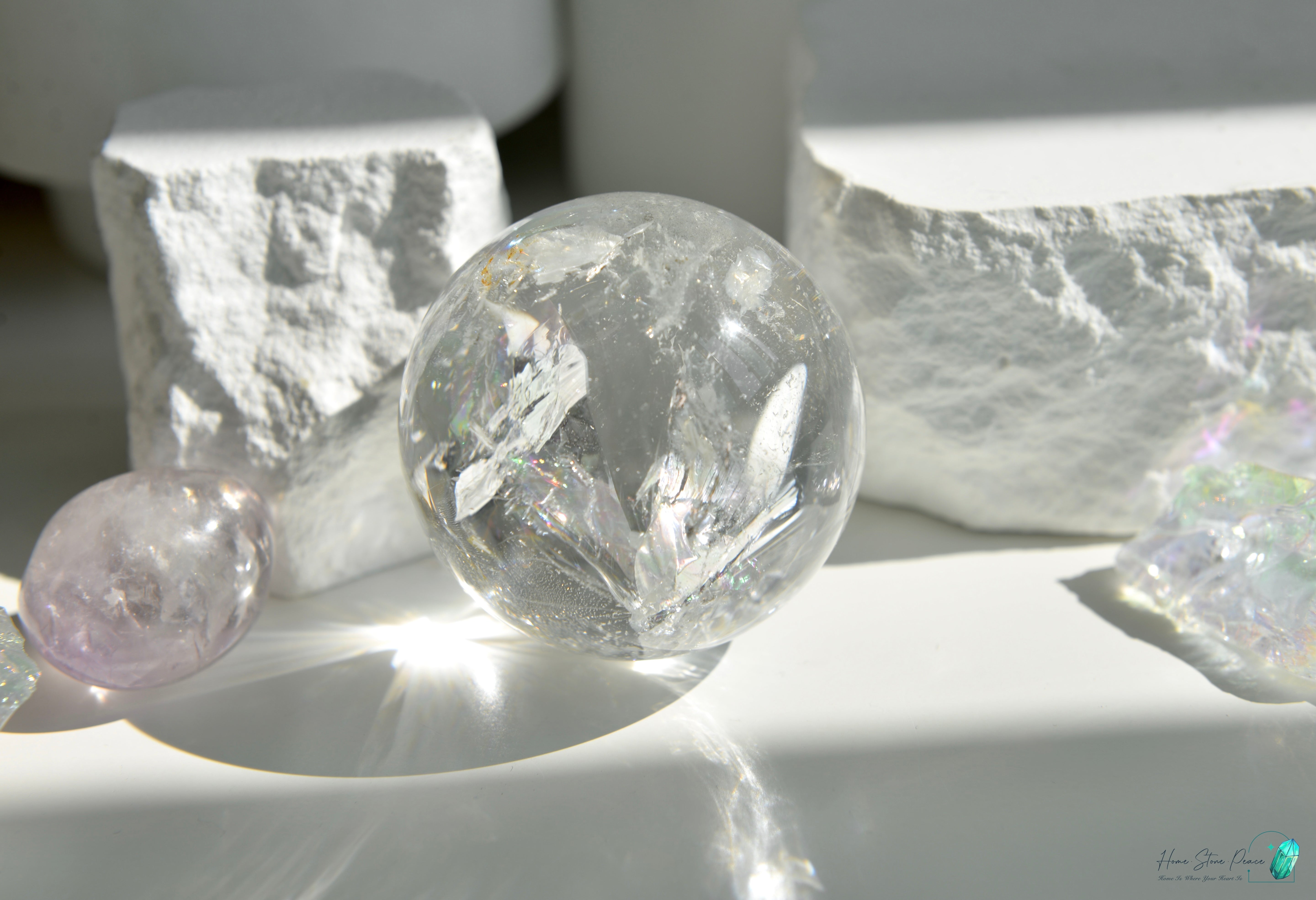 彩虹白水晶黃膠花共生水晶球 Clear Quartz Sphere with Rainbows & Golden Healer