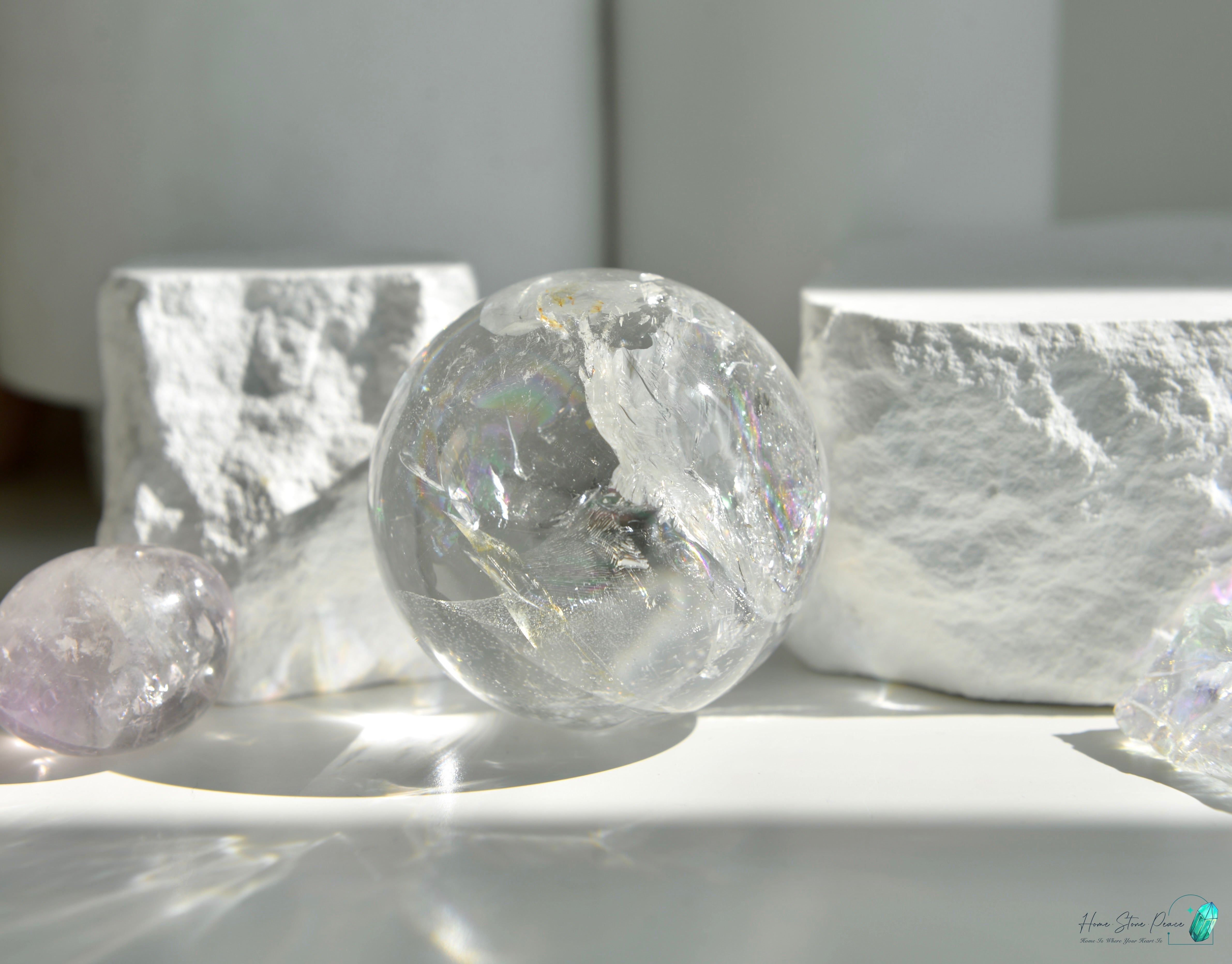 彩虹白水晶黃膠花共生水晶球 Clear Quartz Sphere with Rainbows & Golden Healer