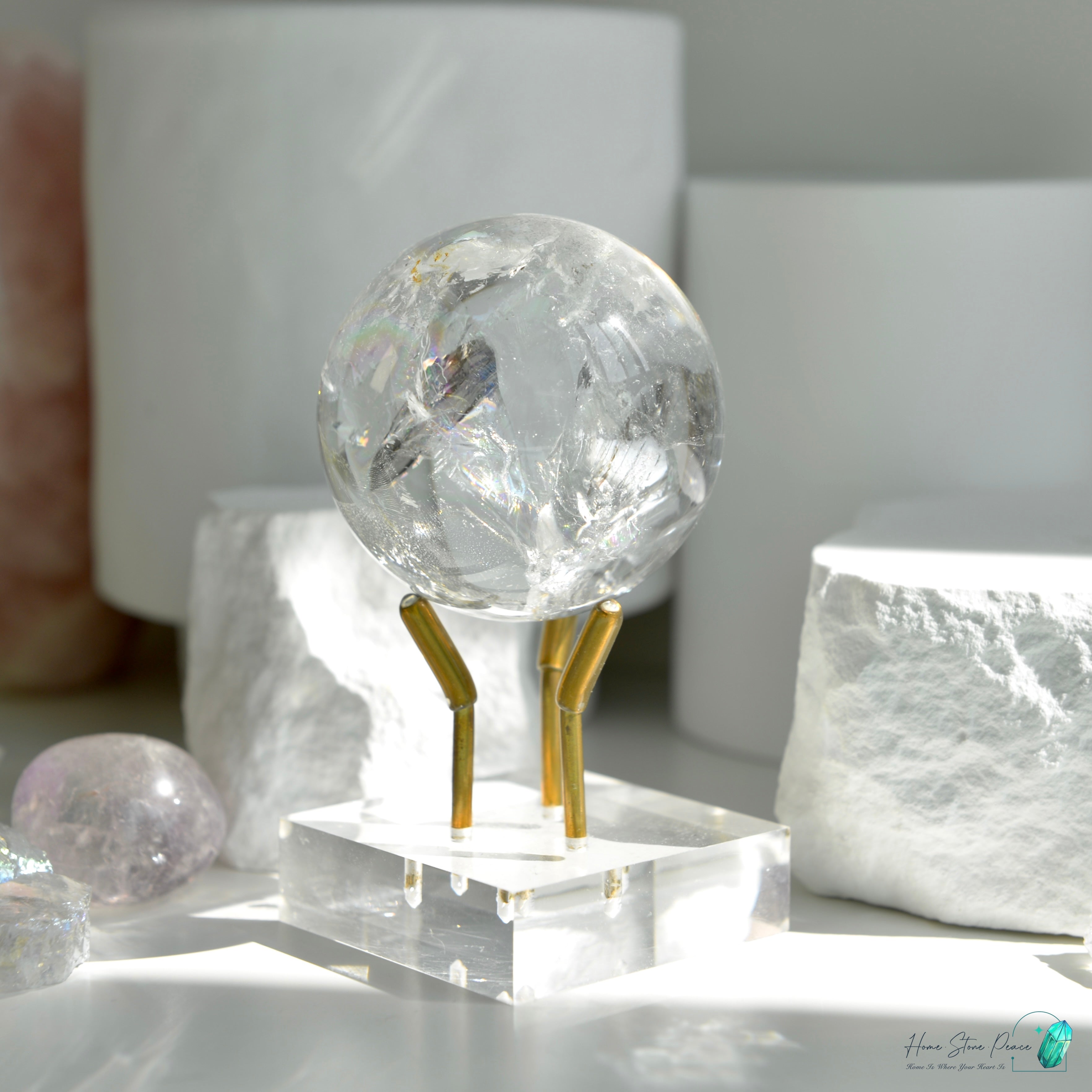 彩虹白水晶黃膠花共生水晶球 Clear Quartz Sphere with Rainbows & Golden Healer