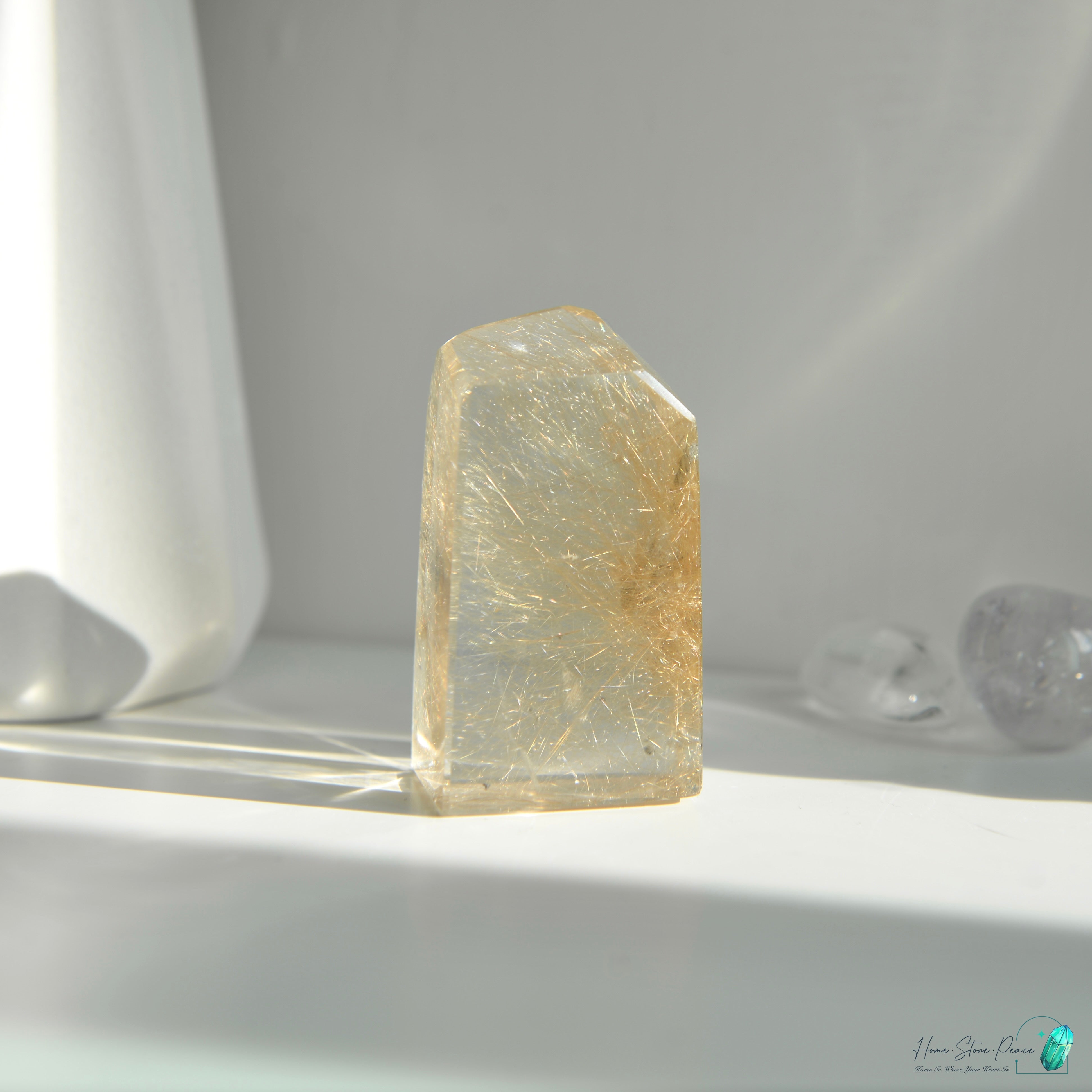 巴西金髮晶三角柱 ブラジル産ゴールドルチル三角塔