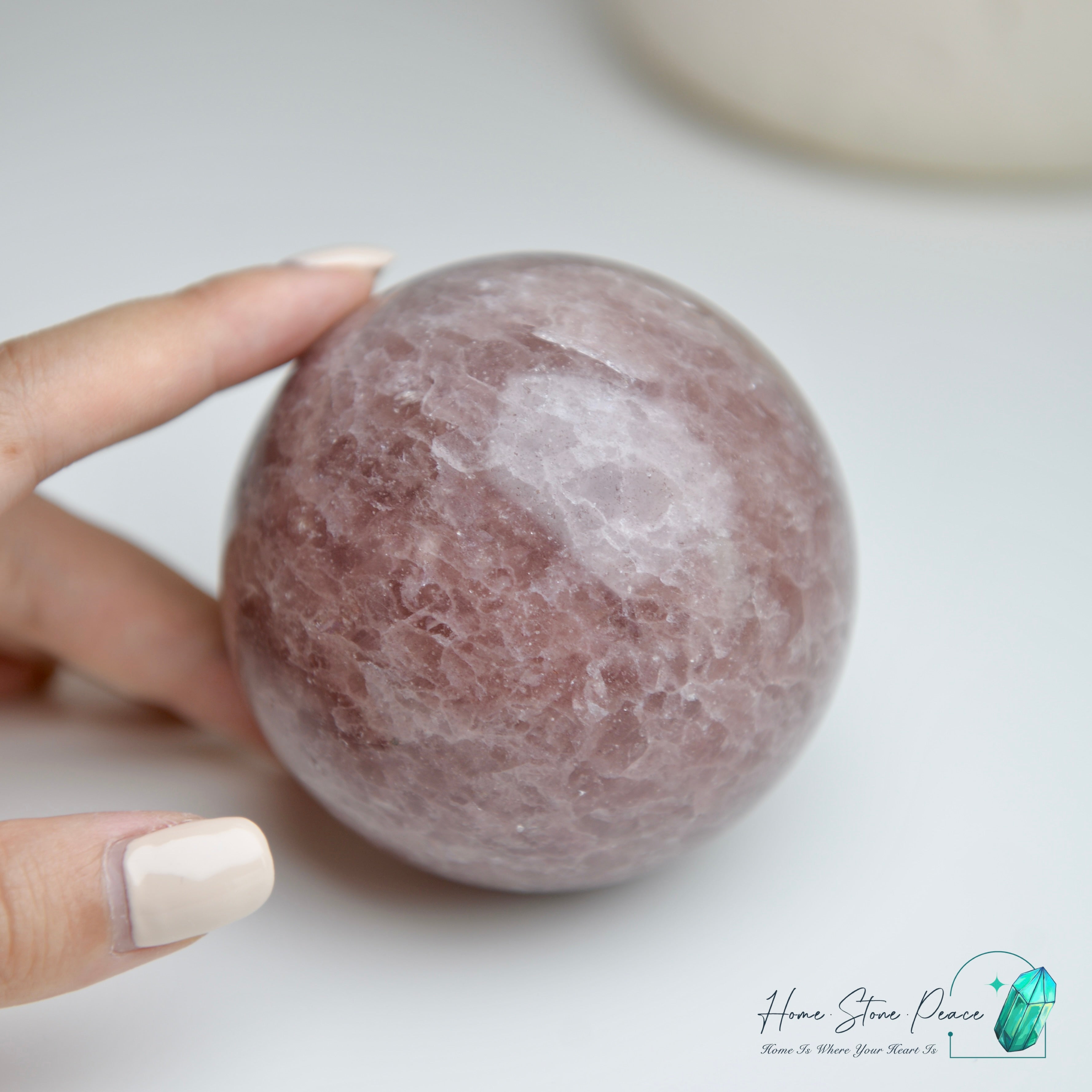 草莓晶球 Strawberry Quartz Sphere