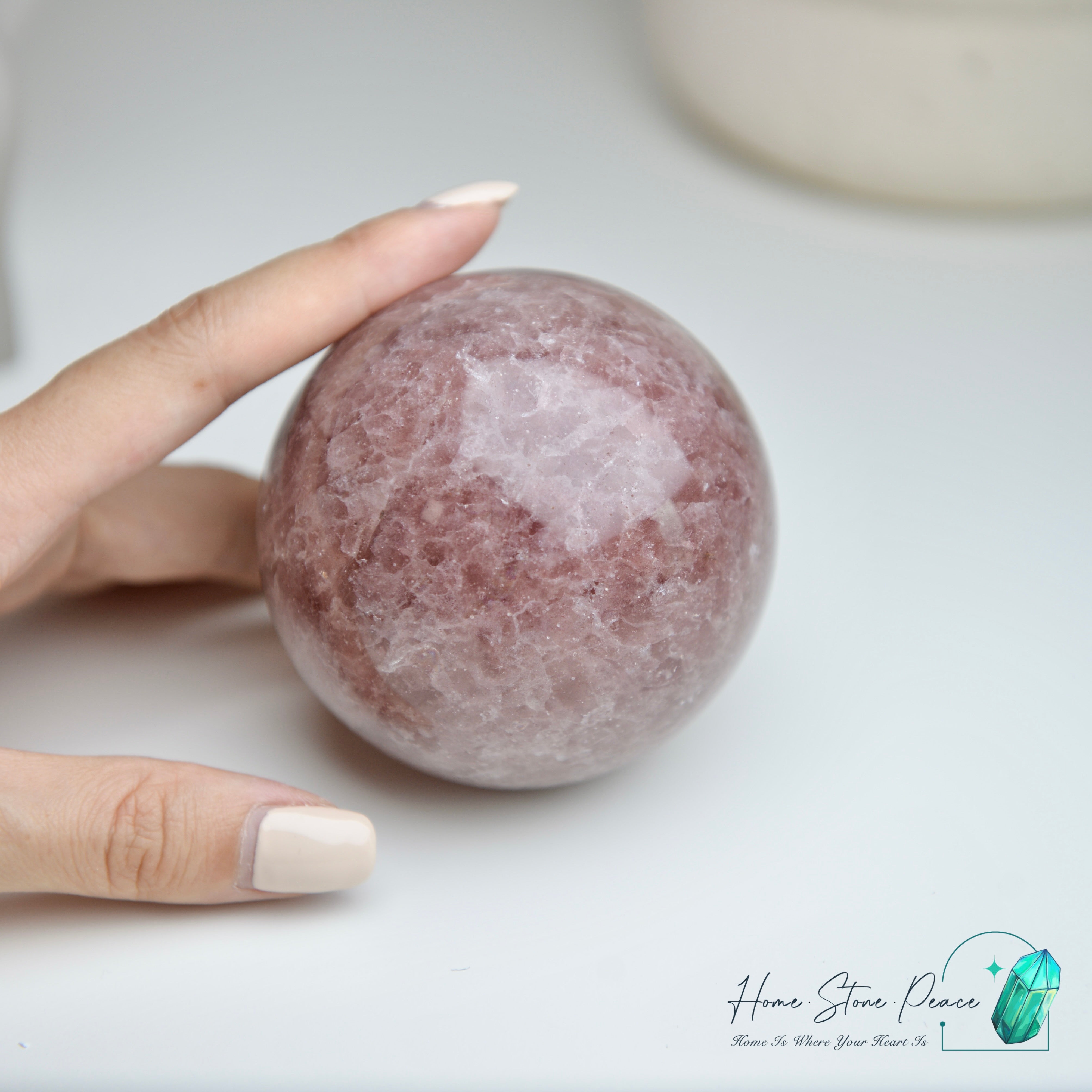 草莓晶球 Strawberry Quartz Sphere