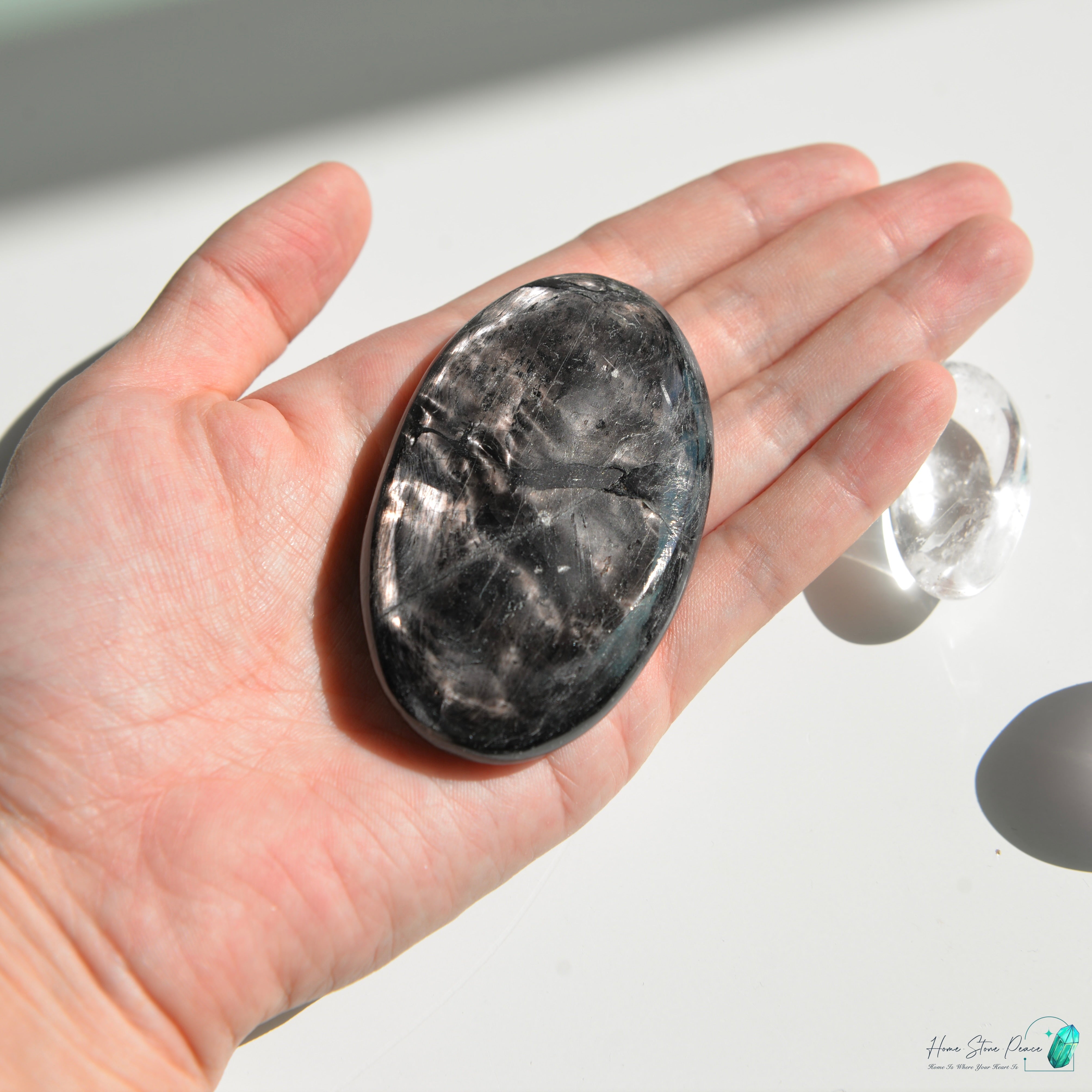蘇輝石（金運石）手握り石 Hypersthene Palm Stone