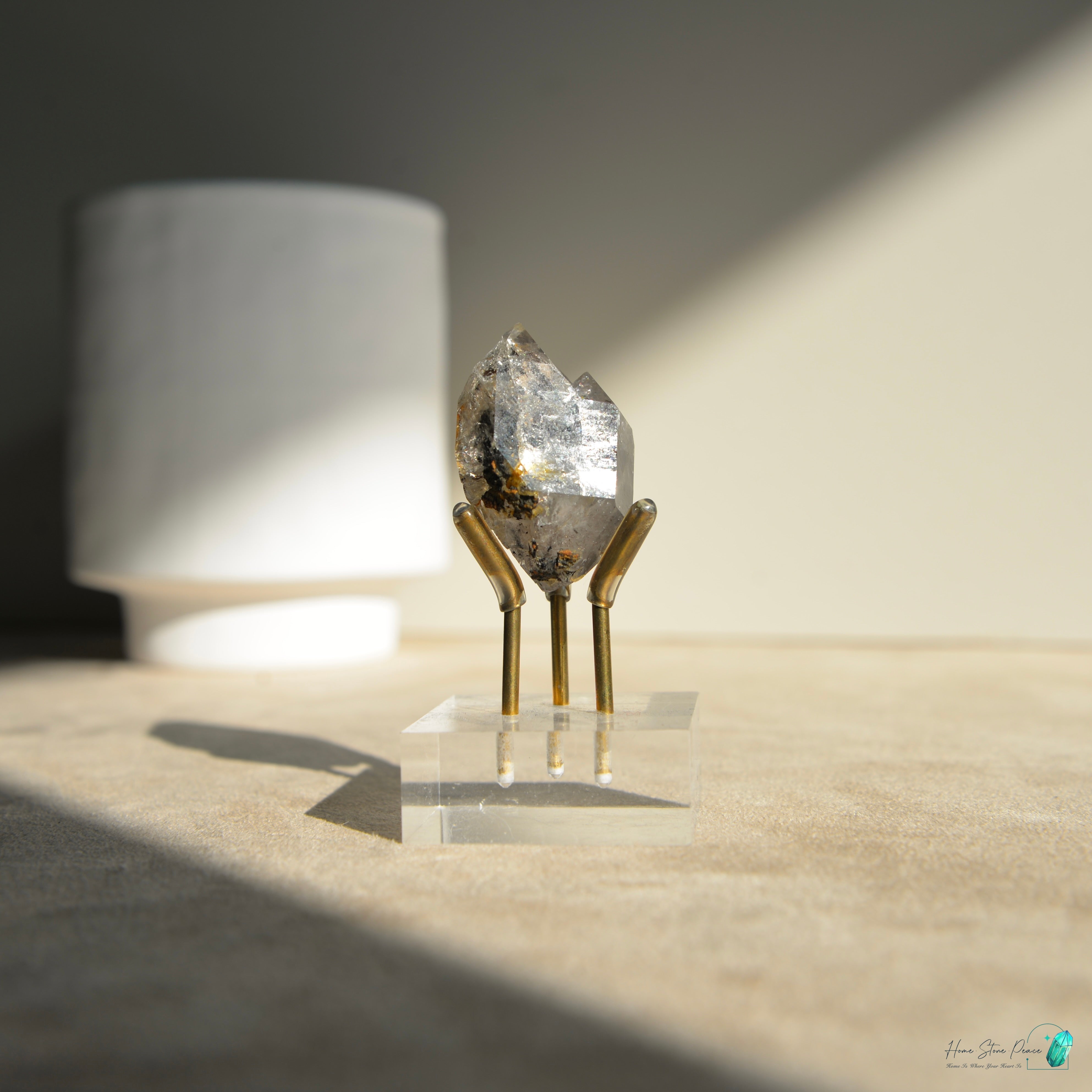 美國紐約黑金赫基蒙鑽石 New York Herkimer Diamond with Golden Healer & Hydrocarbon