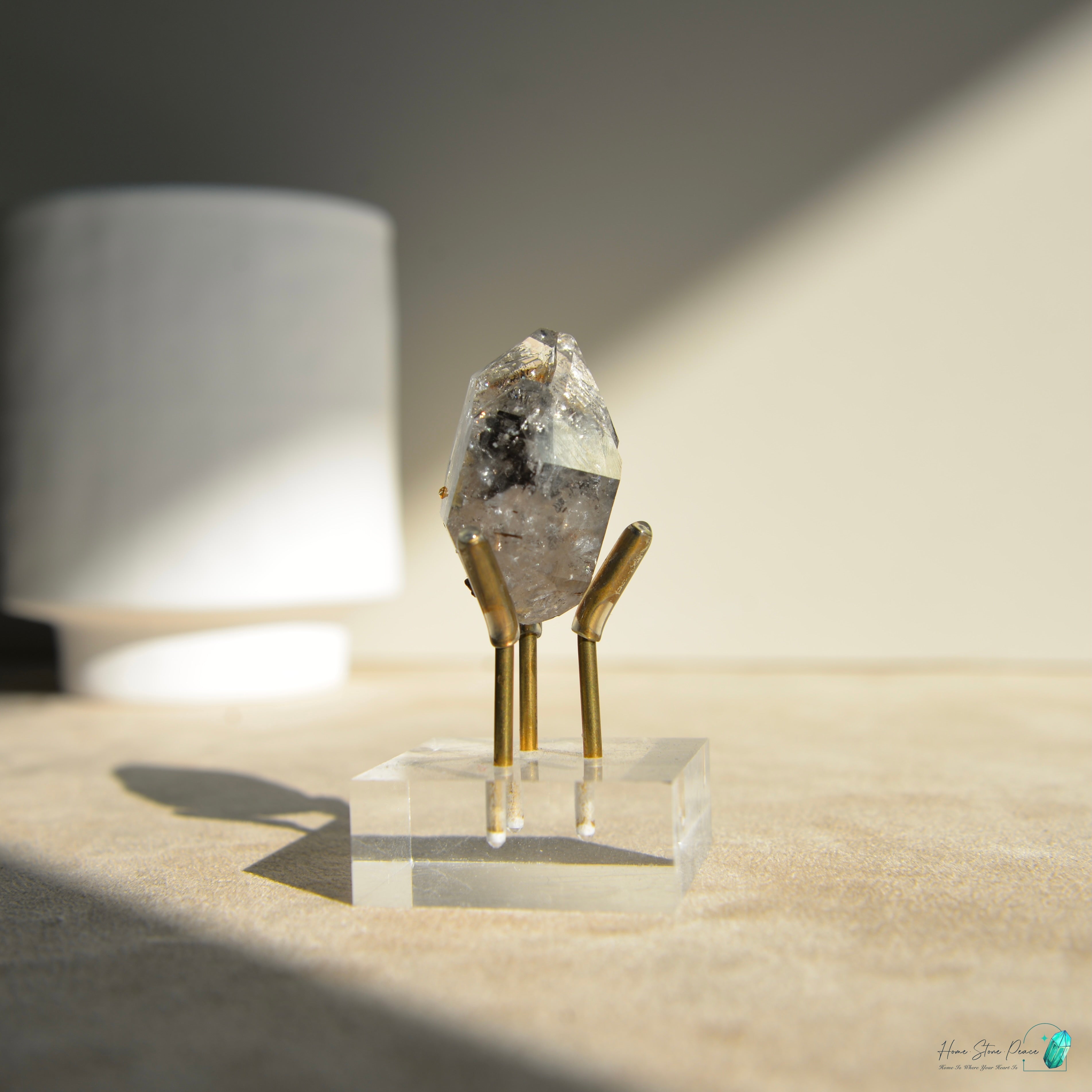 美國紐約黑金赫基蒙鑽石 New York Herkimer Diamond with Golden Healer & Hydrocarbon