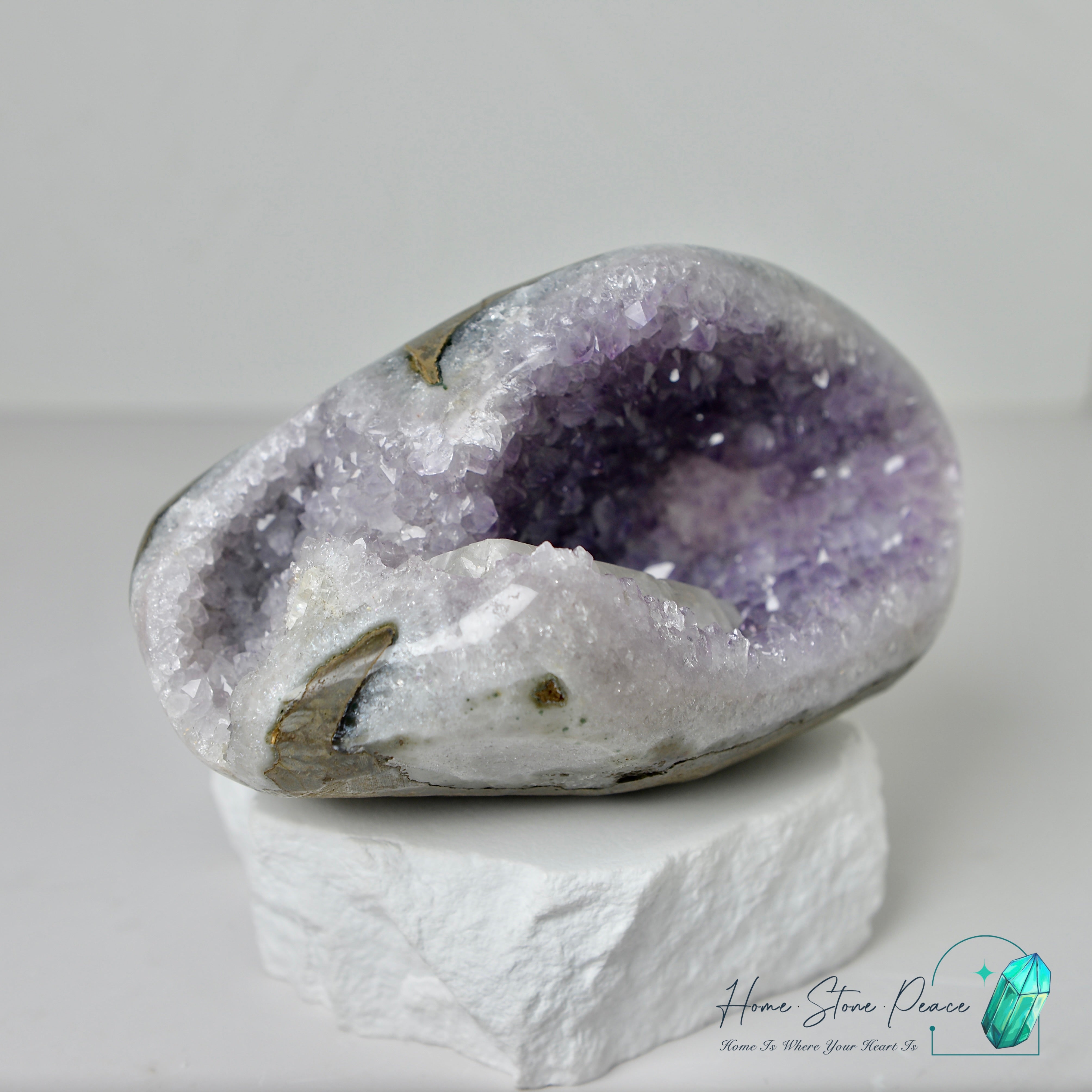 淺紫水晶方解石共生晶洞Lavender Amethyst and Calcite Geode
