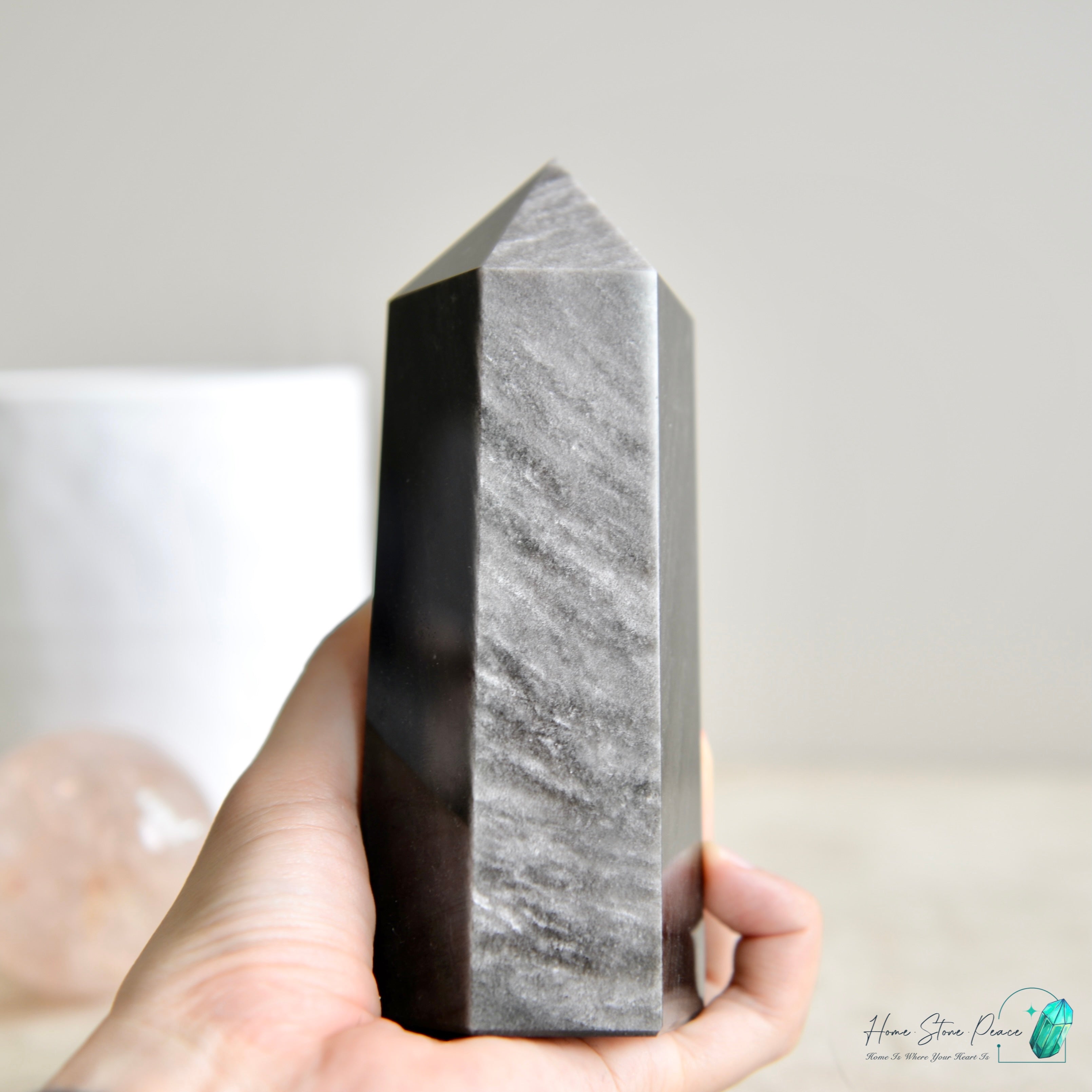 銀曜石柱(中型) Silver Sheen Obsidian Tower (Palm-Size)