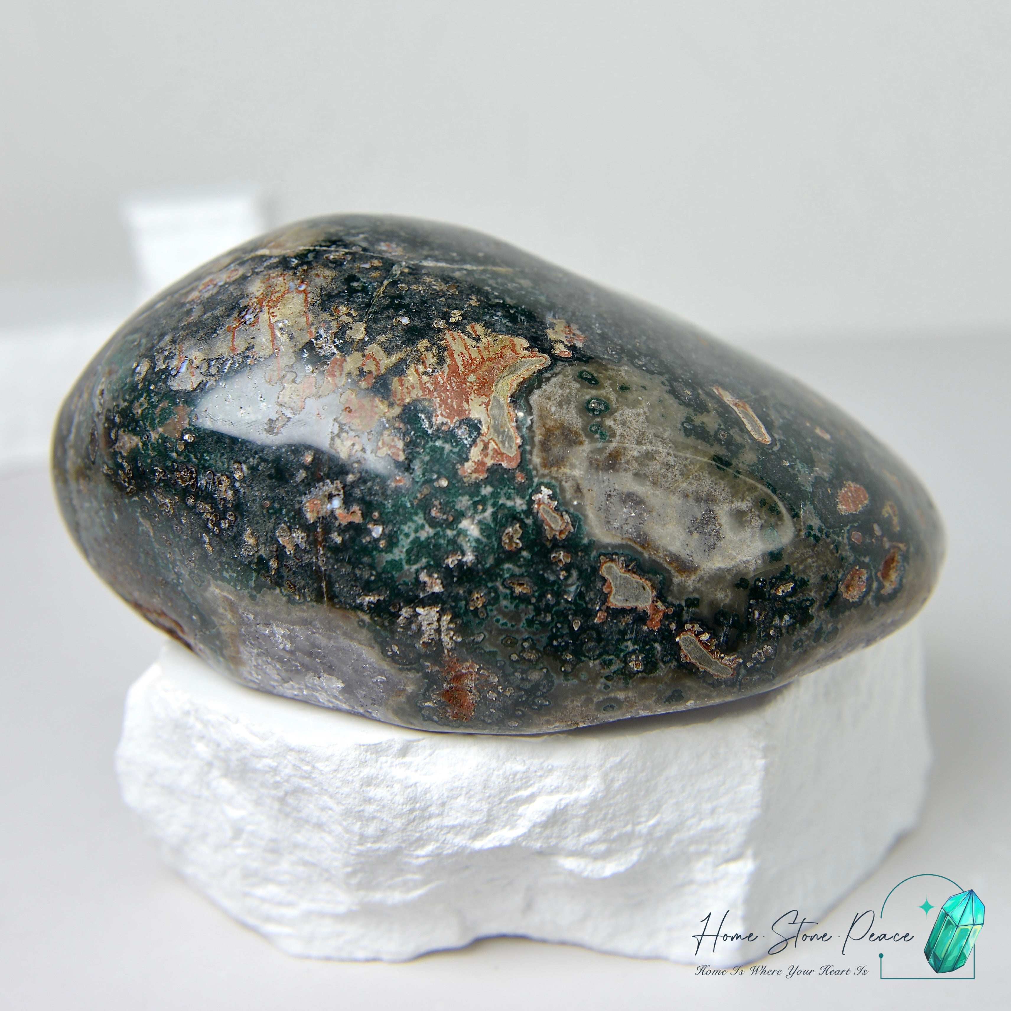 紫水晶方解石共生晶洞 Amethyst and Calcite Geode