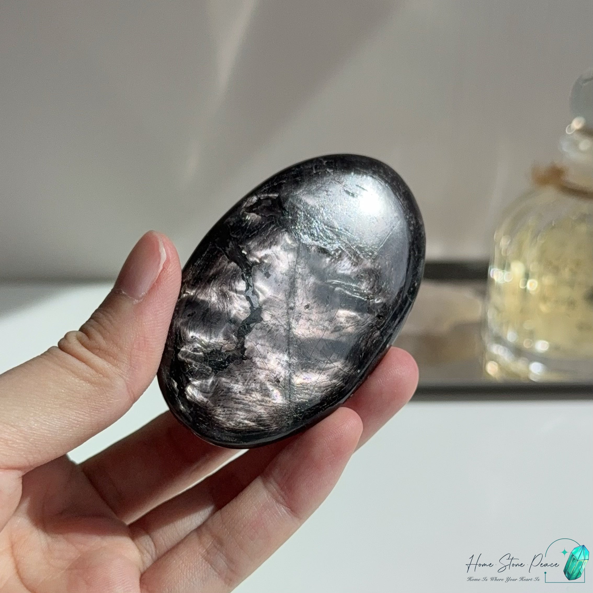蘇輝石（金運石）手握り石 Hypersthene Palm Stone