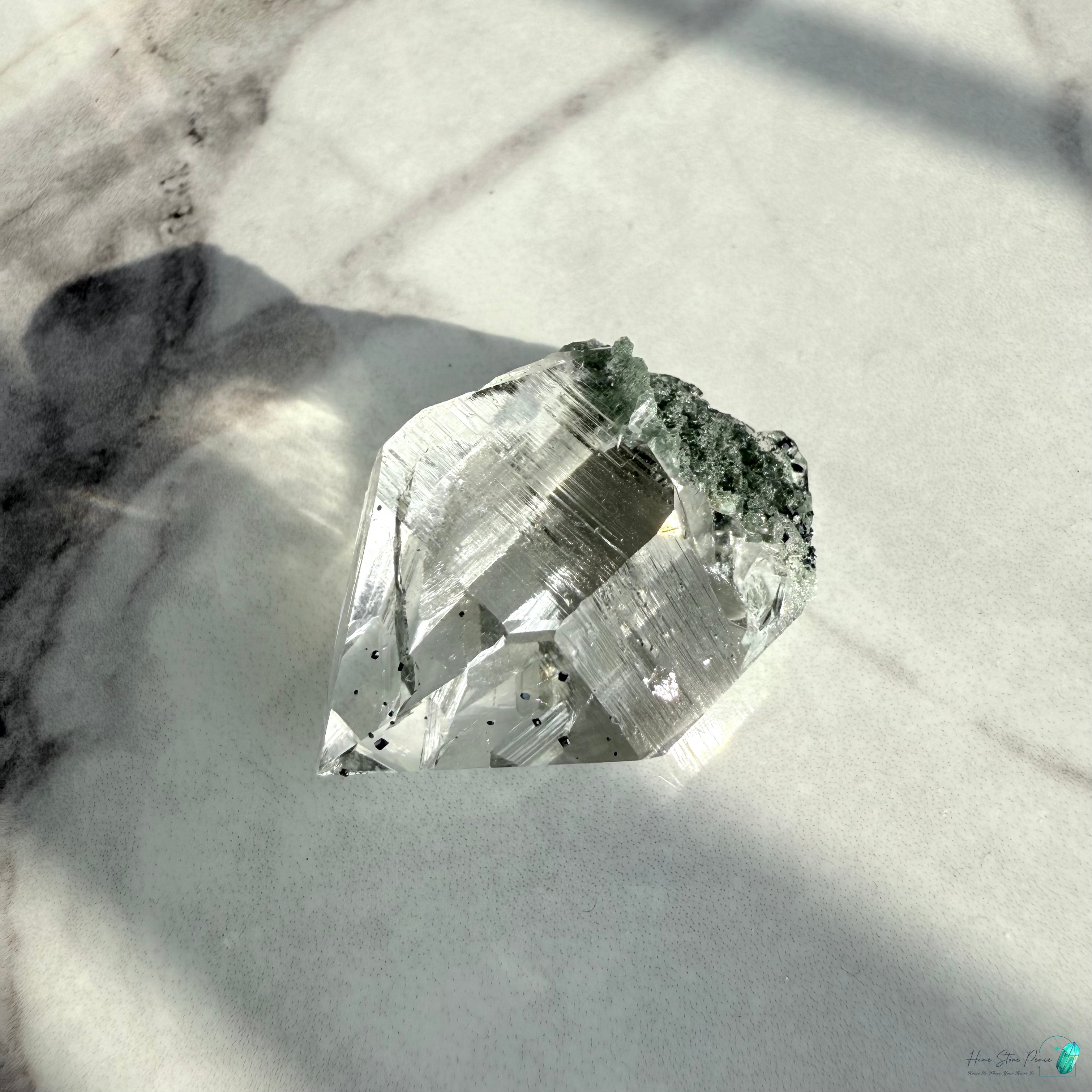 精品喜馬拉雅山綠泥共生水晶 Premium Himalayan Quartz with Green Chlorite