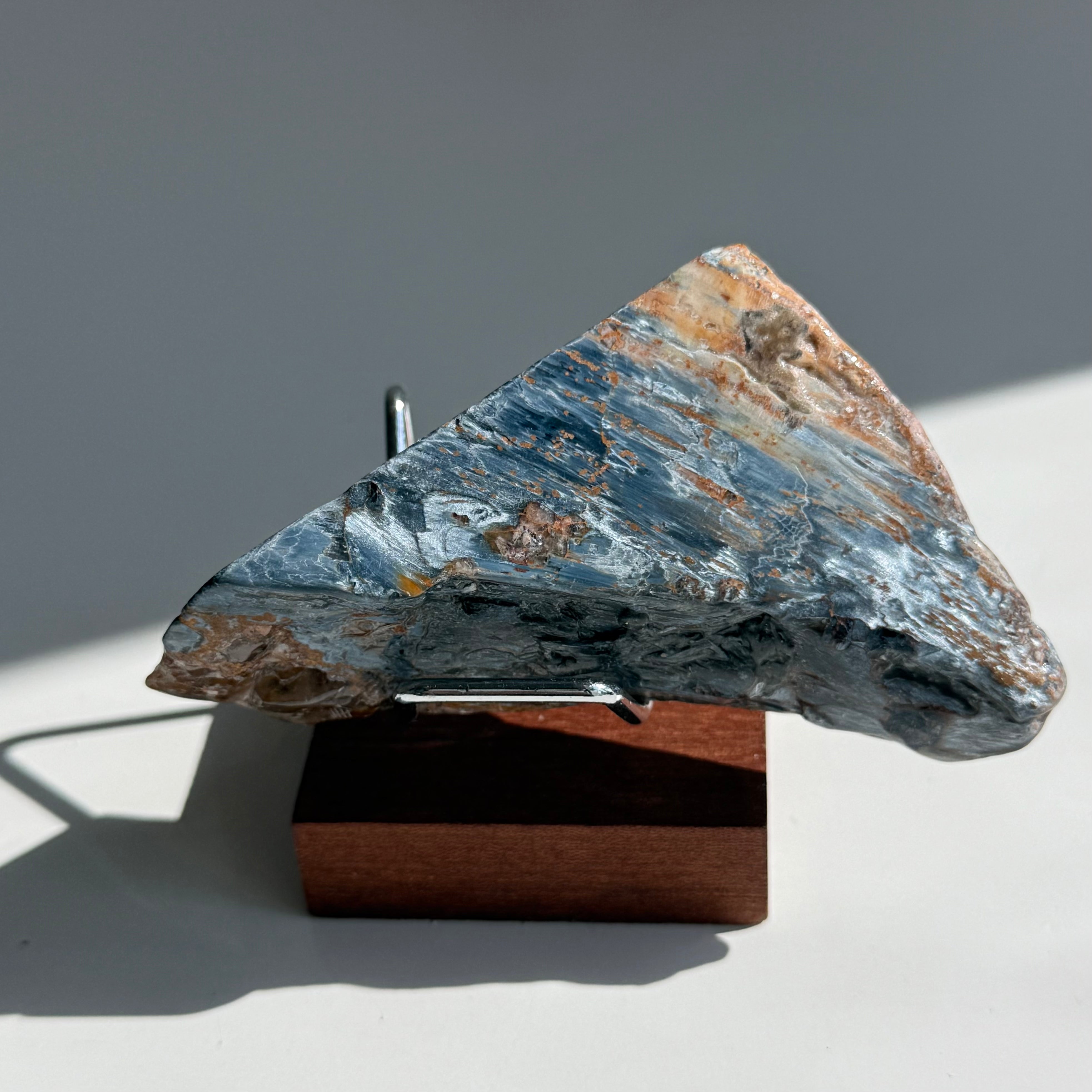 彼得石原石 Pietersite Cluster